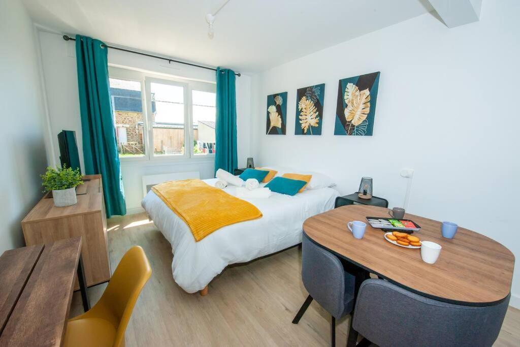 Fougères Appartement Proche Gare Routiere מראה חיצוני תמונה