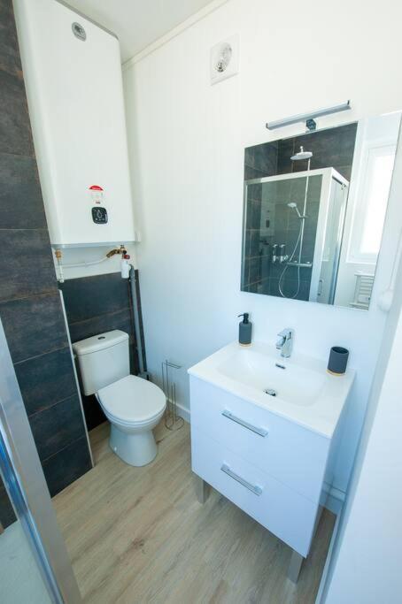 Fougères Appartement Proche Gare Routiere מראה חיצוני תמונה