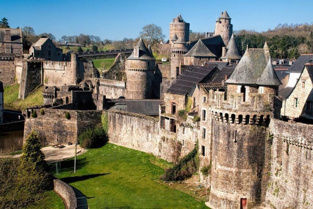 Fougères Appartement Proche Gare Routiere מראה חיצוני תמונה